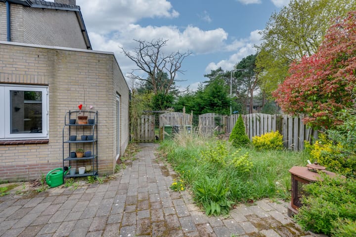 Photo 50 of van Oldenbarneveldtlaan 35