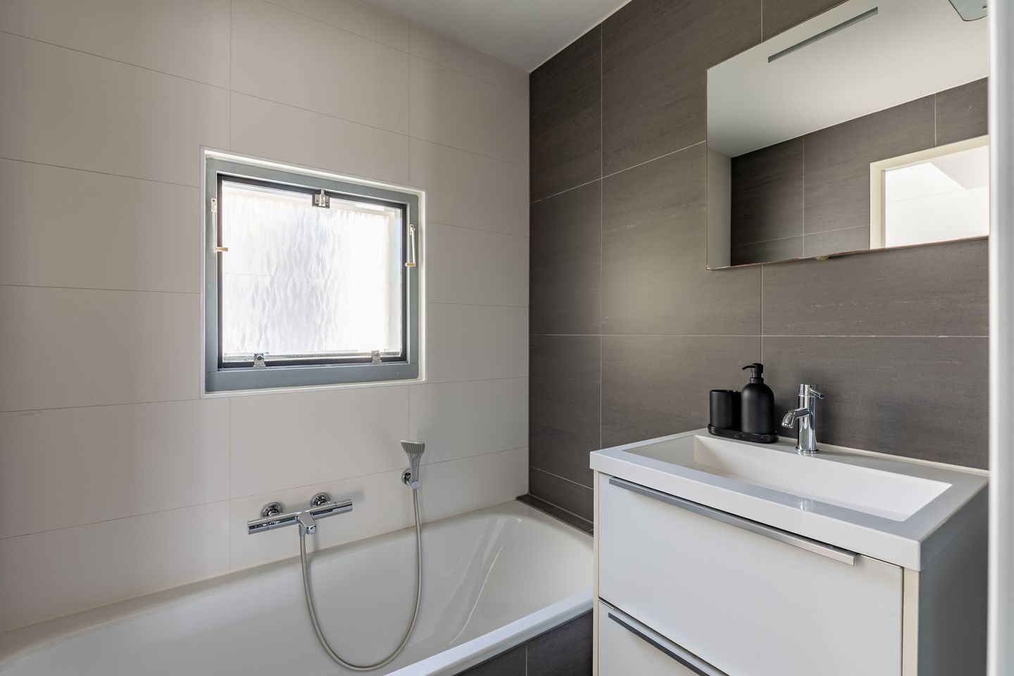 Foto 14 van John Coltranestraat 24