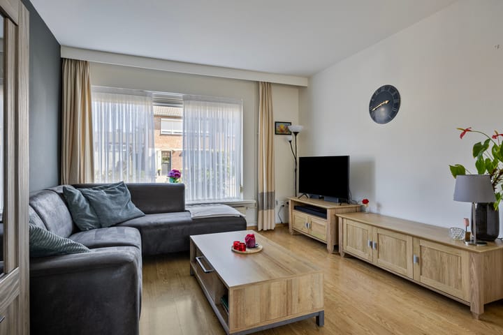 Foto 3 van Petuniastraat 31