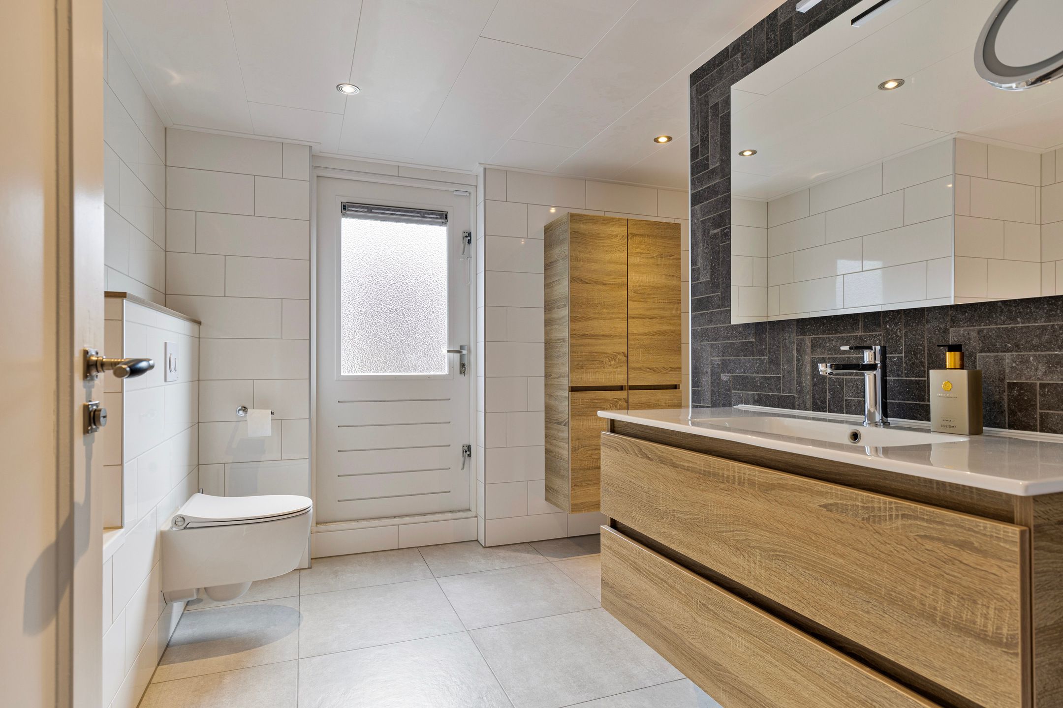 Foto 21 van Burgemeester Tijmesstraat 37