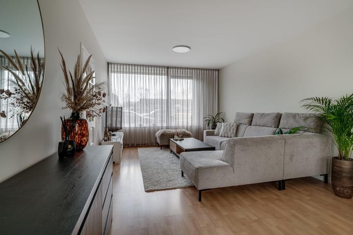 Foto 16 van Von Weberstraat 33