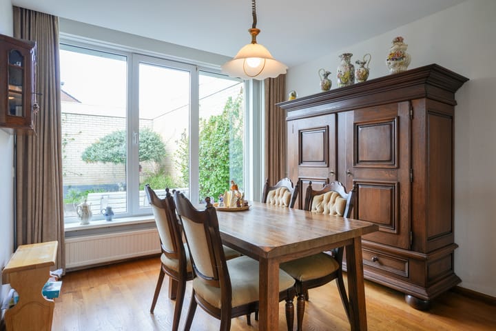 Photo 4 of Beeklaan 13