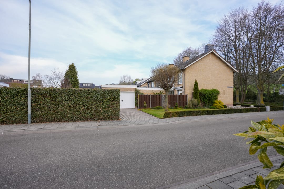 Foto 23 van Beeklaan 13