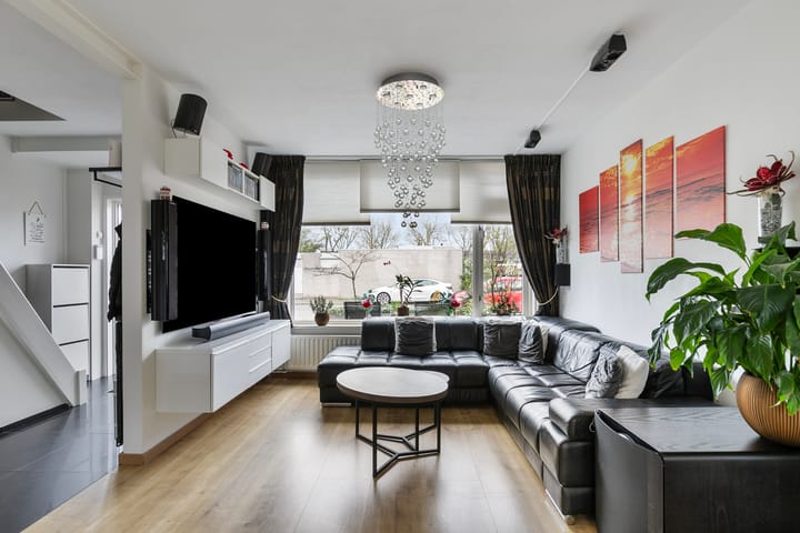 Foto 11 van Moeskroenstraat 79