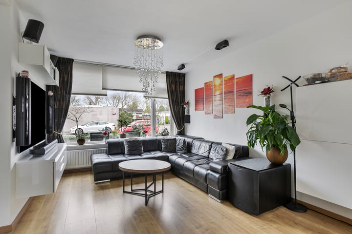 Foto 12 van Moeskroenstraat 79