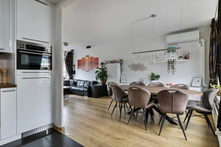 Foto 18 van Moeskroenstraat 79