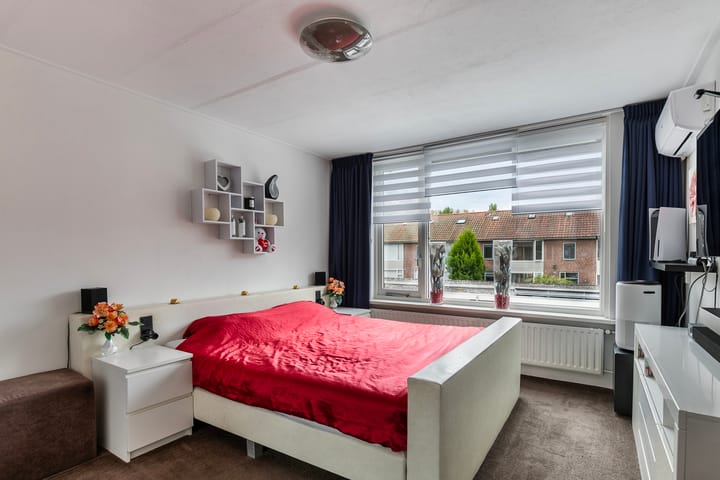 Foto 23 van Moeskroenstraat 79