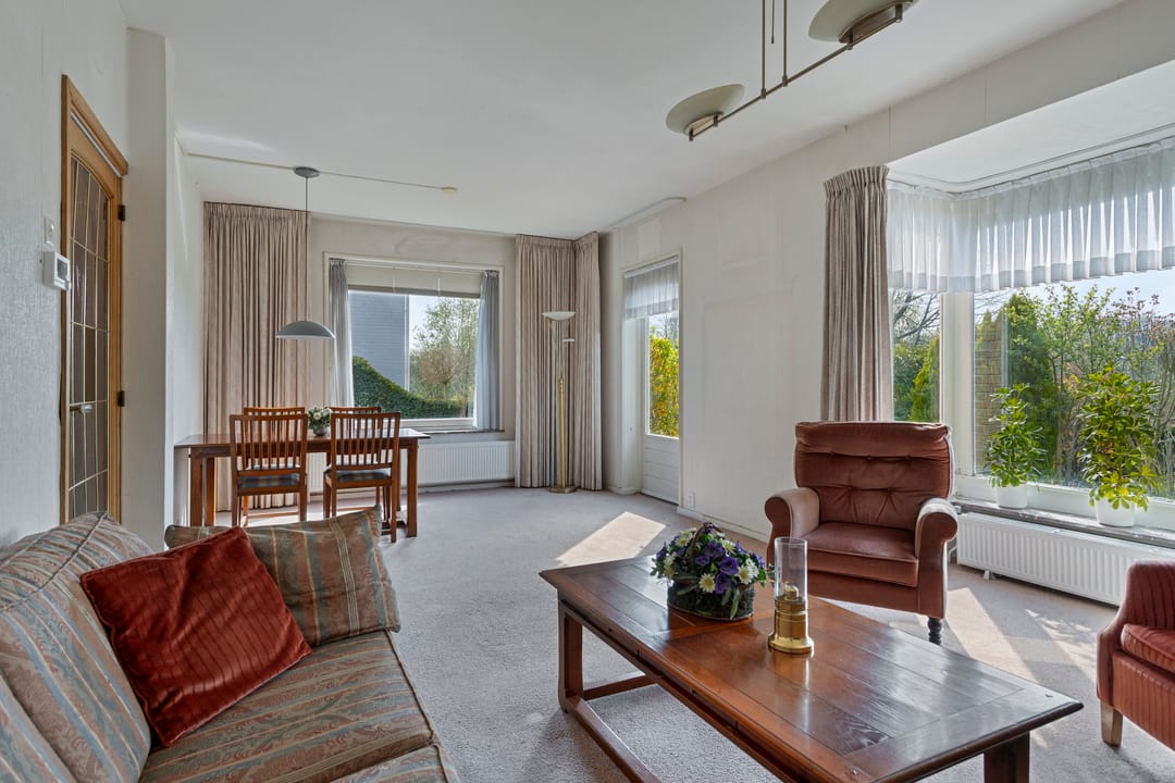 Foto 2 van Champs Elyseesweg 34