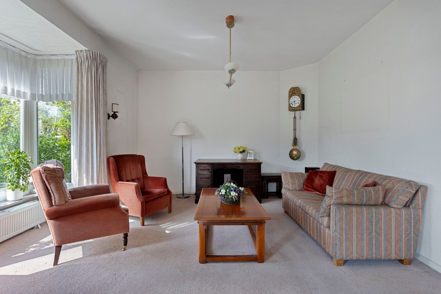 Foto 4 van Champs Elyseesweg 34