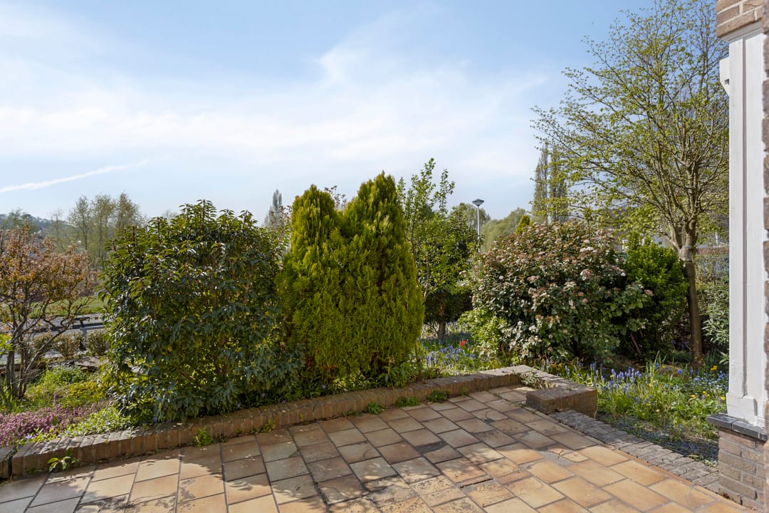 Foto 7 van Champs Elyseesweg 34