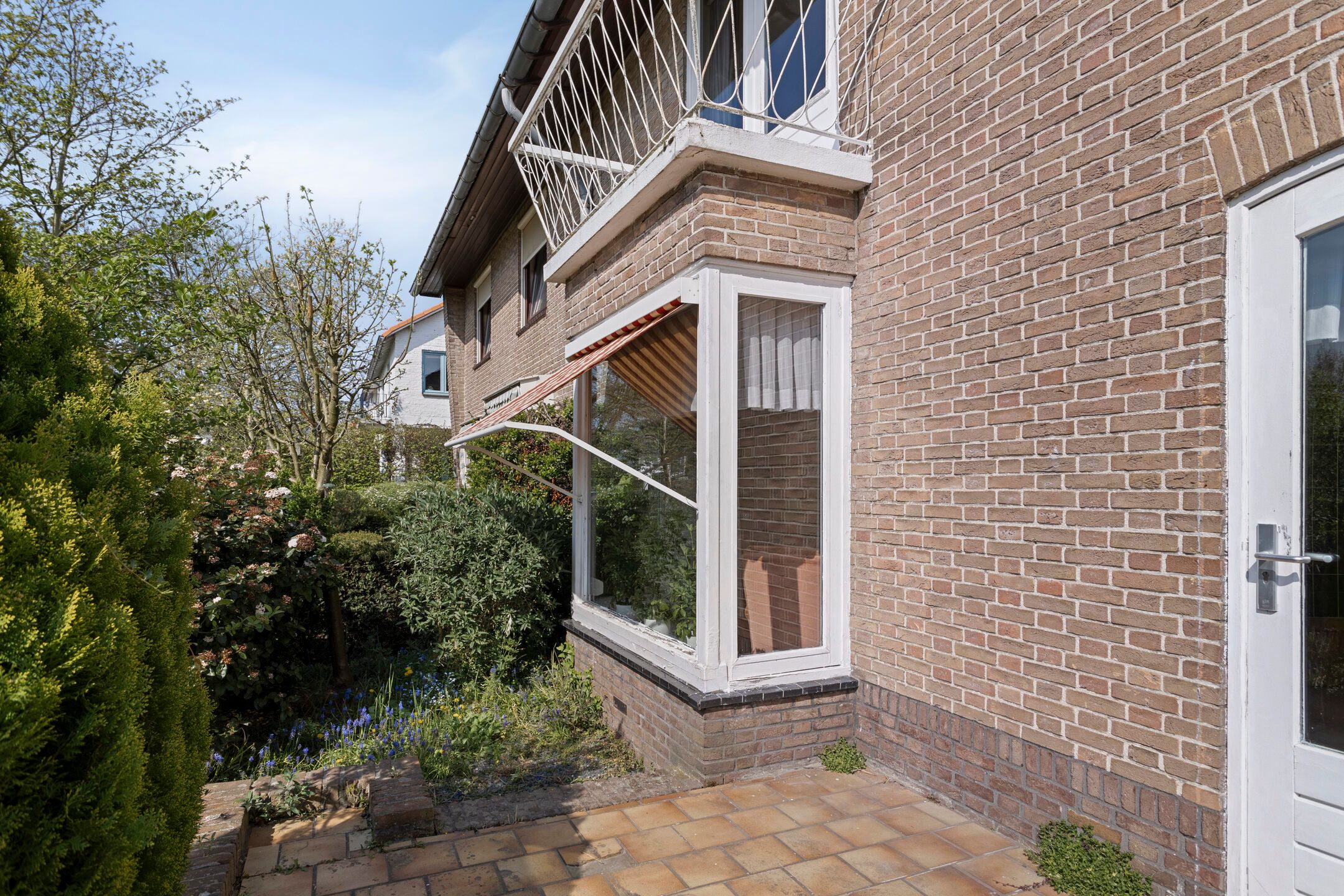 Foto 9 van Champs Elyseesweg 34