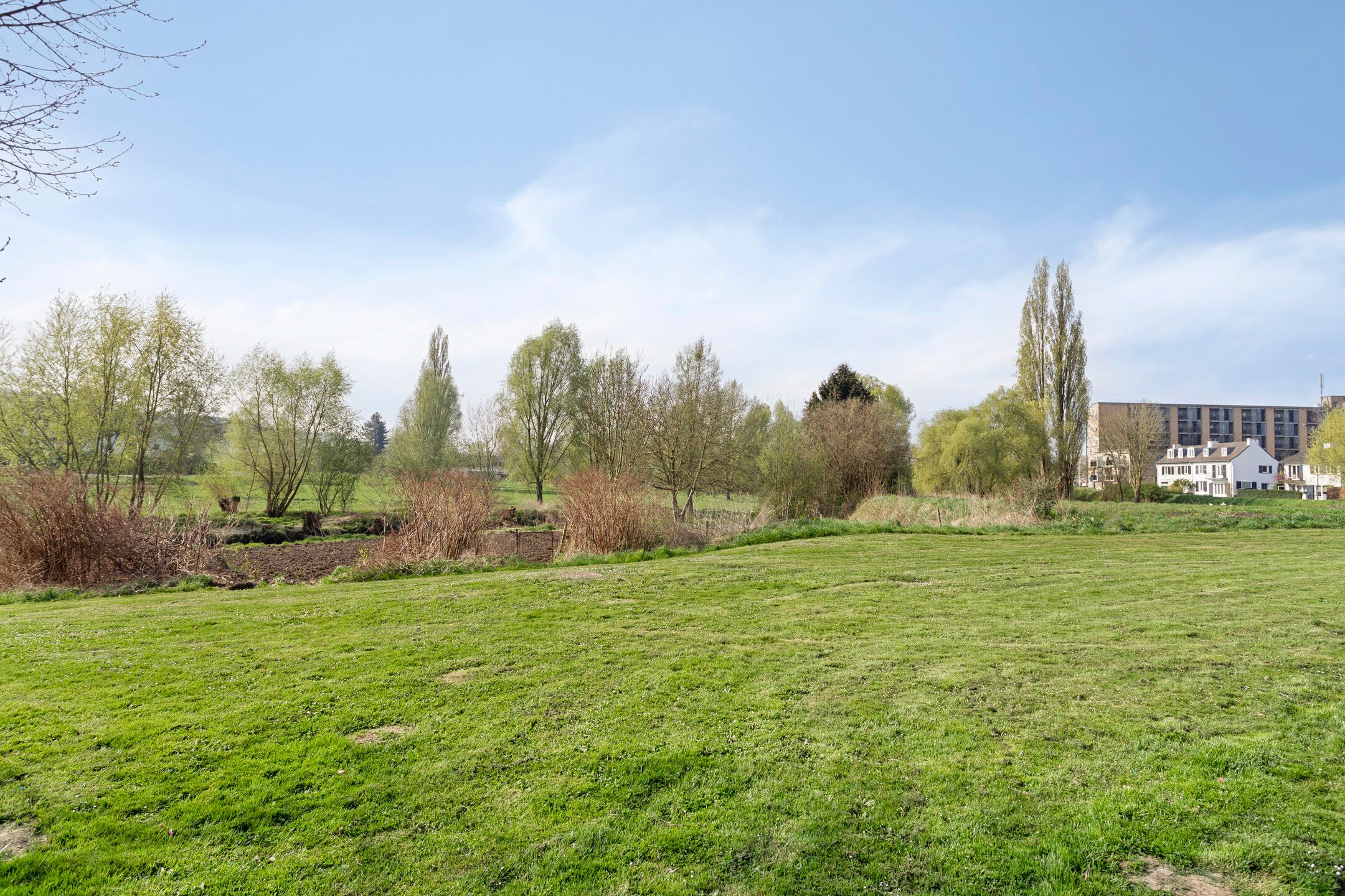 Foto 27 van Champs Elyseesweg 34