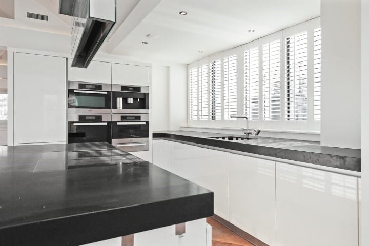 Photo 21 of Tesselschadestraat 13-C