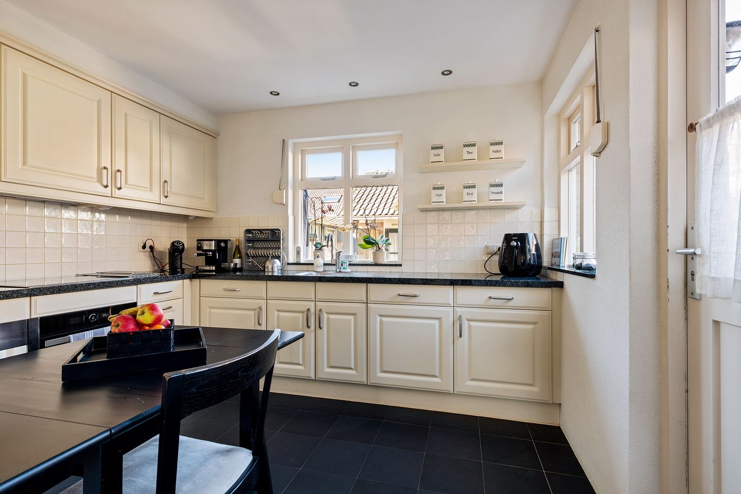 Foto 14 van Lijsterbeslaan 76