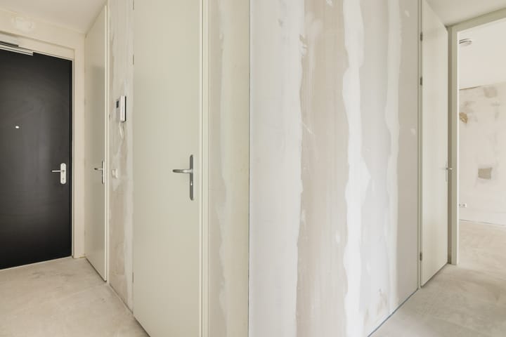 Photo 10 of Niemeyerstraat 49