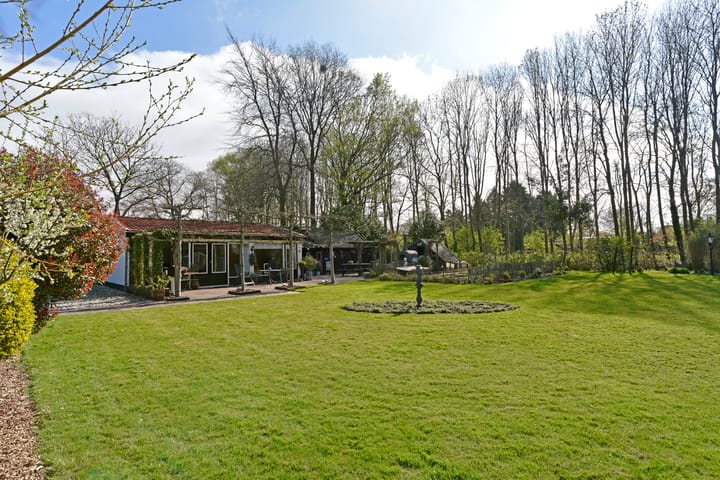 Foto 3 van Park Beau Rivage II 64