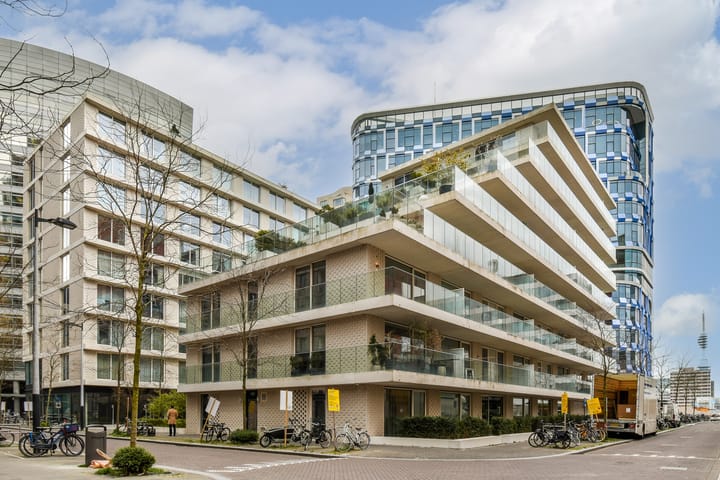 Foto 1 van Rosy Wertheimstraat 69