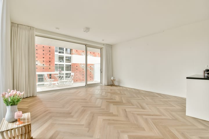 Foto 7 van Rosy Wertheimstraat 69