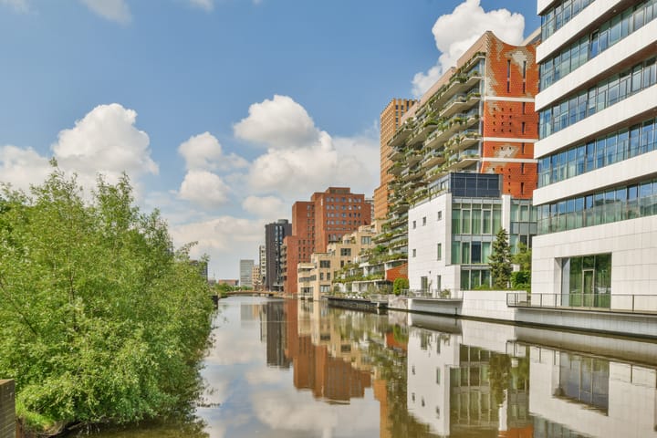 Foto 22 van Rosy Wertheimstraat 69