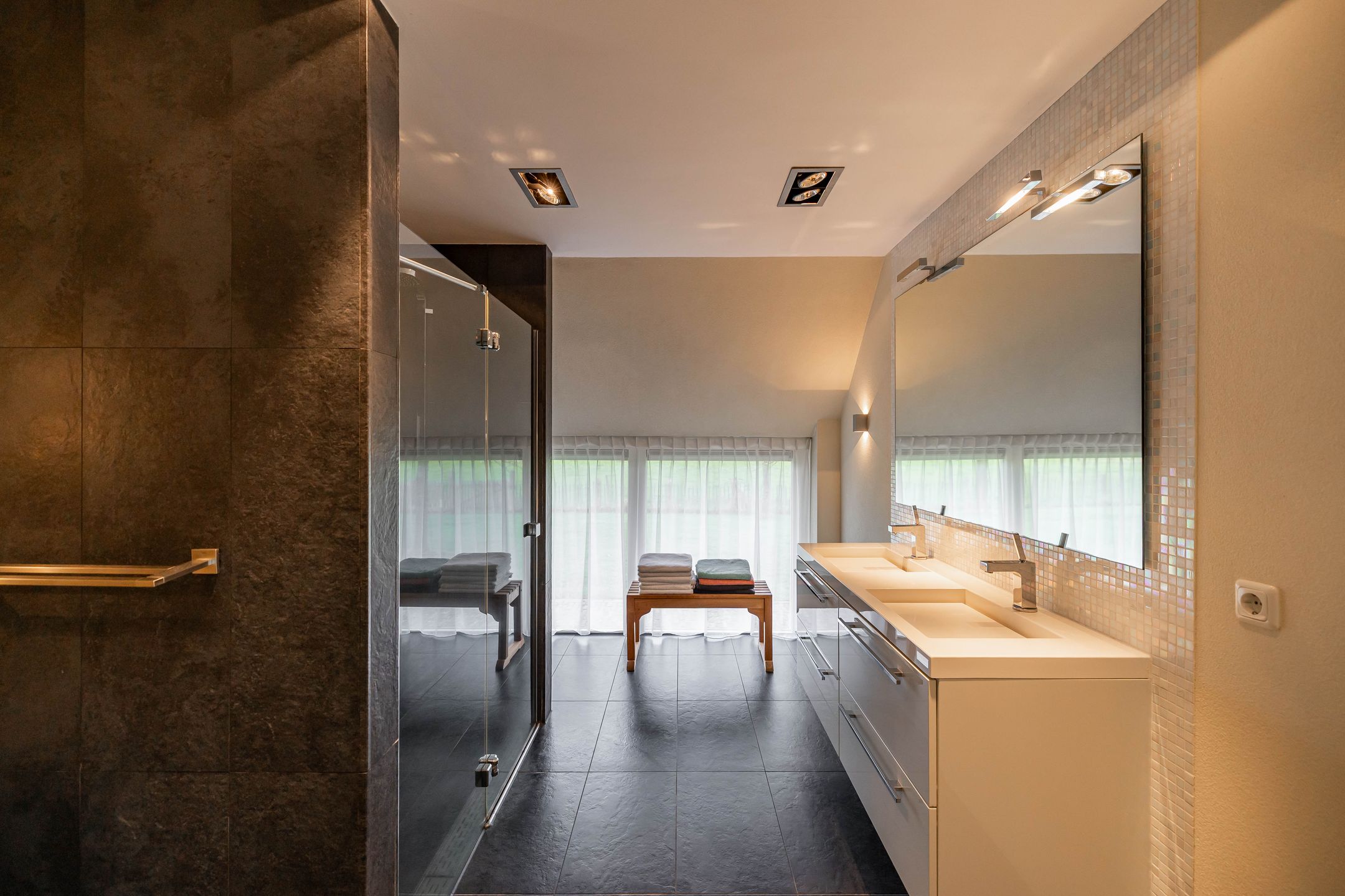 Photo 36 of Hoofdweg 48