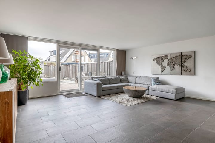 Foto 3 van Marga Klompéstraat 39