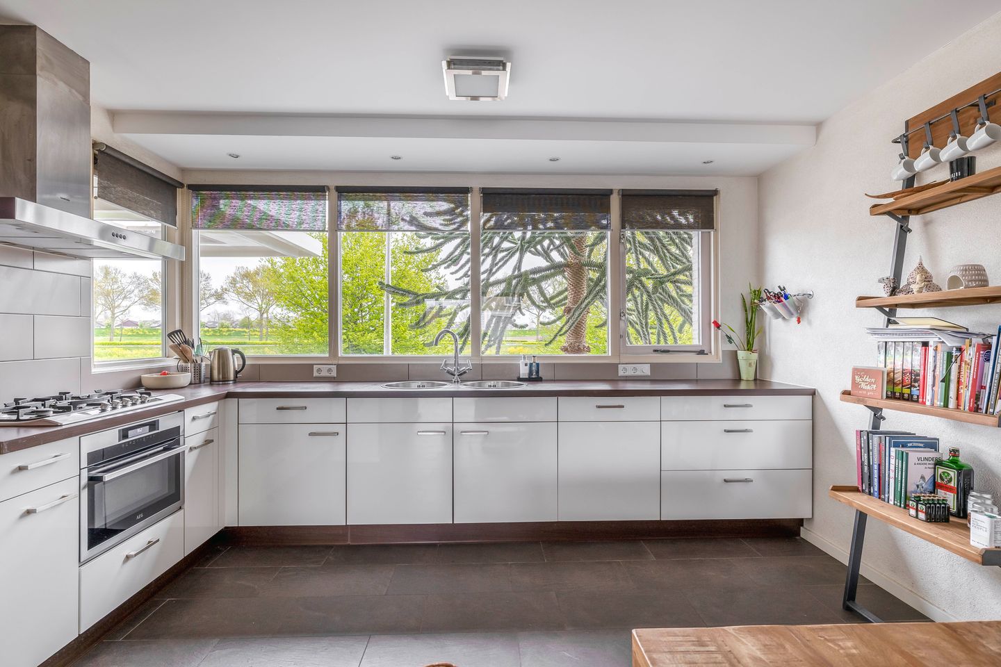 Foto 19 van Marga Klompéstraat 39