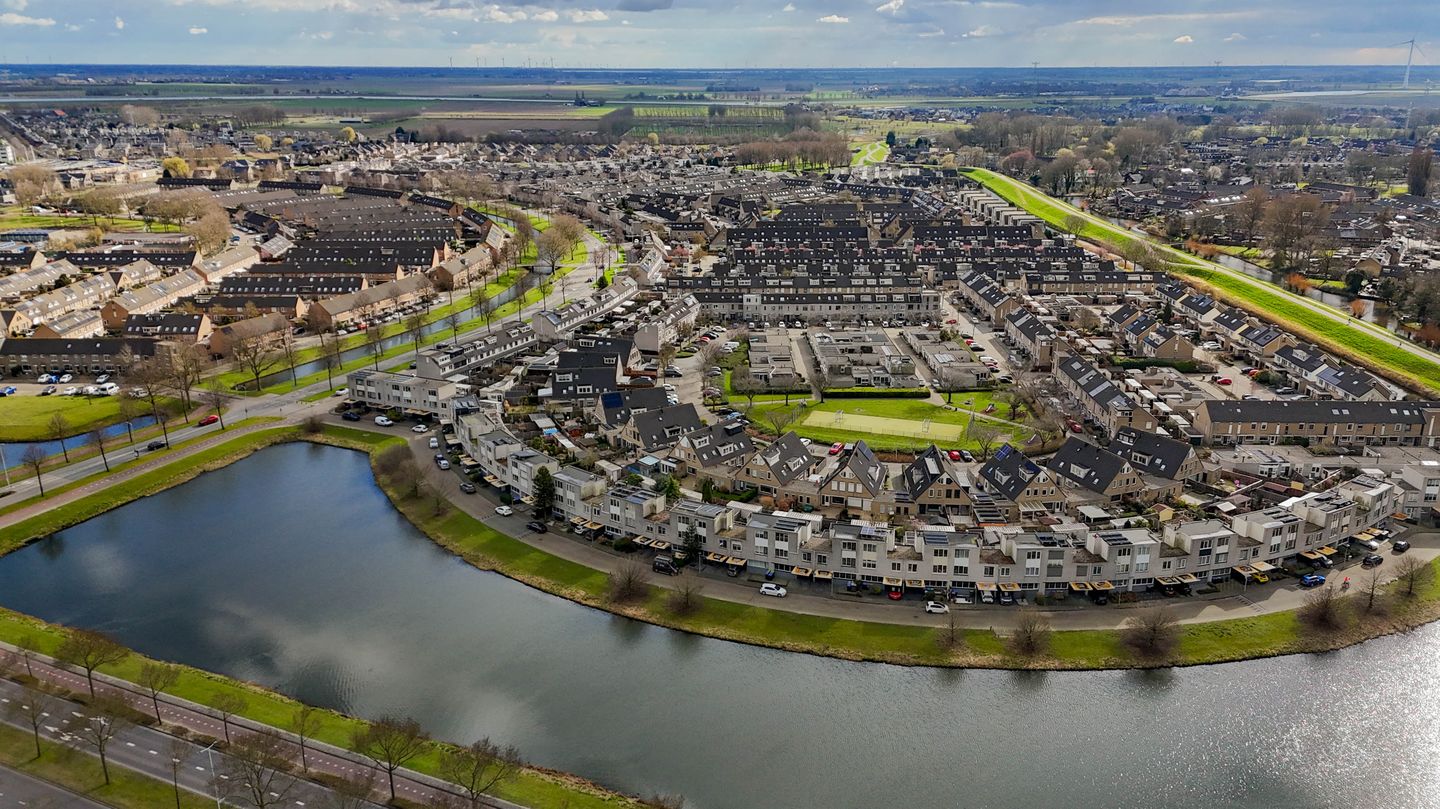 Foto 44 van Marga Klompéstraat 39