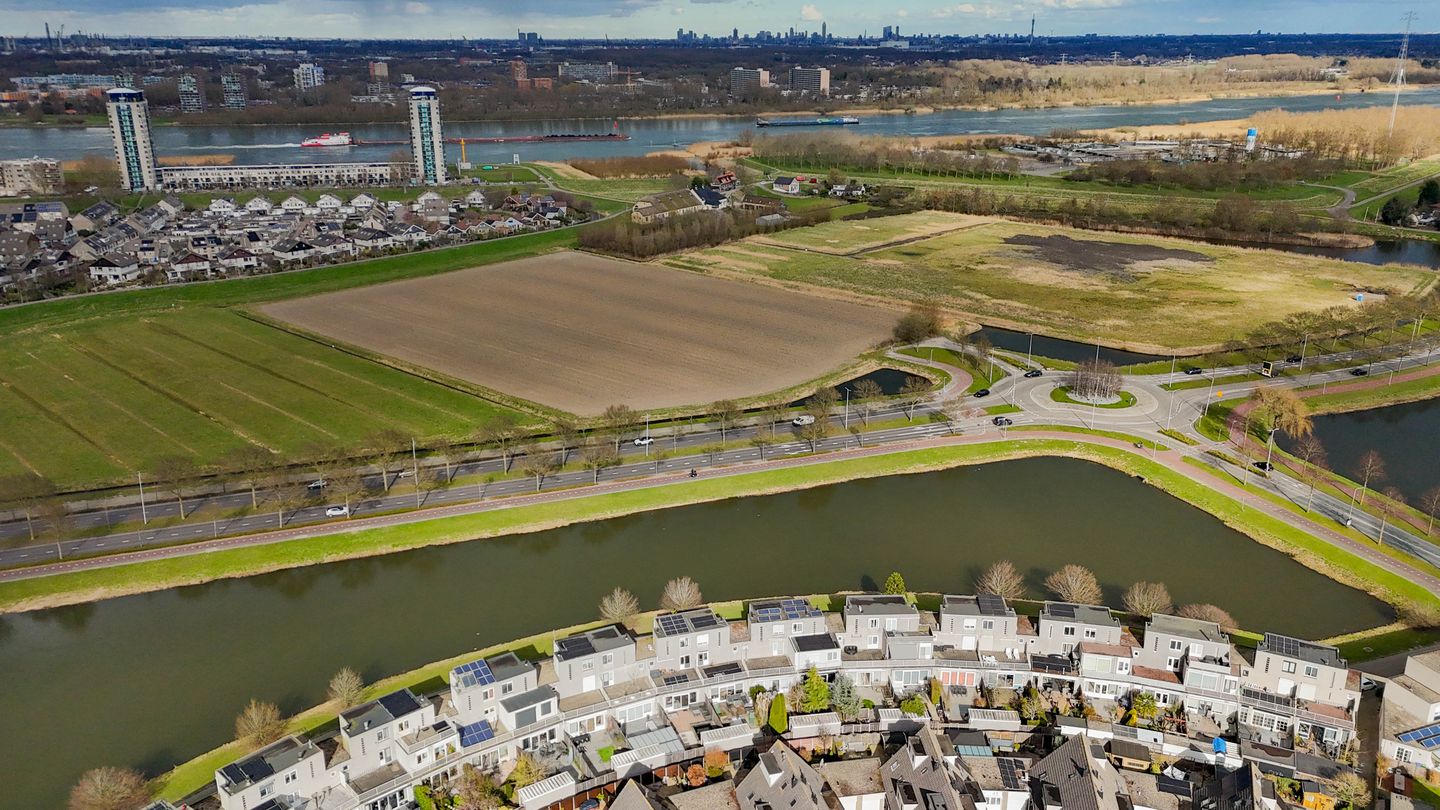 Foto 49 van Marga Klompéstraat 39