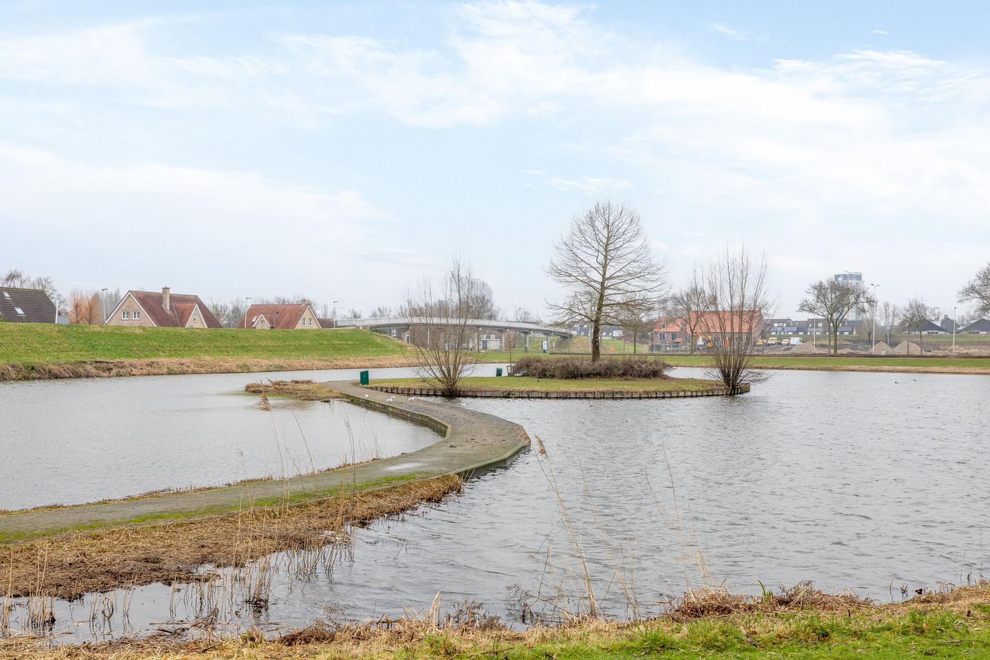 Foto 50 van Marga Klompéstraat 39