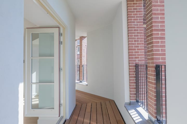 Foto 15 van Schoollaan 64-C