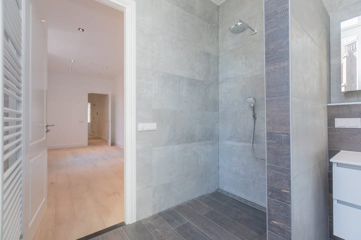 Foto 24 van Schoollaan 64-C