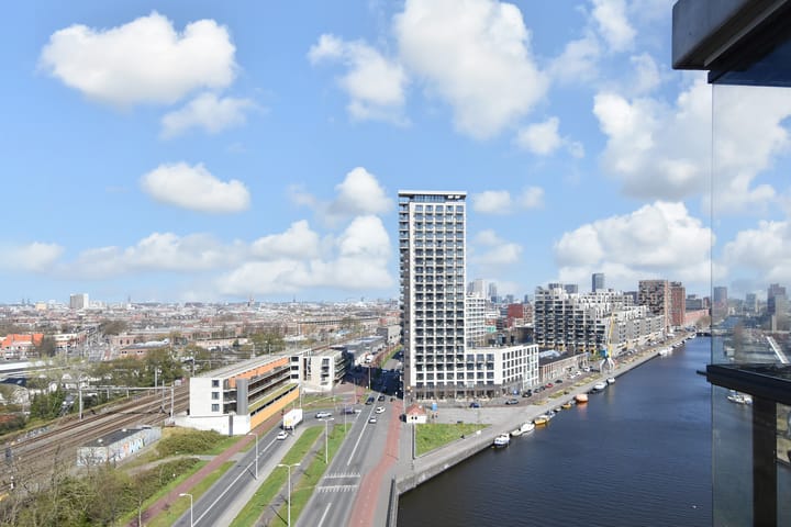 Photo 4 of Waldorpstraat 1686