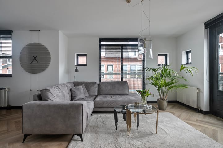 Foto 18 van Kerkplein 122