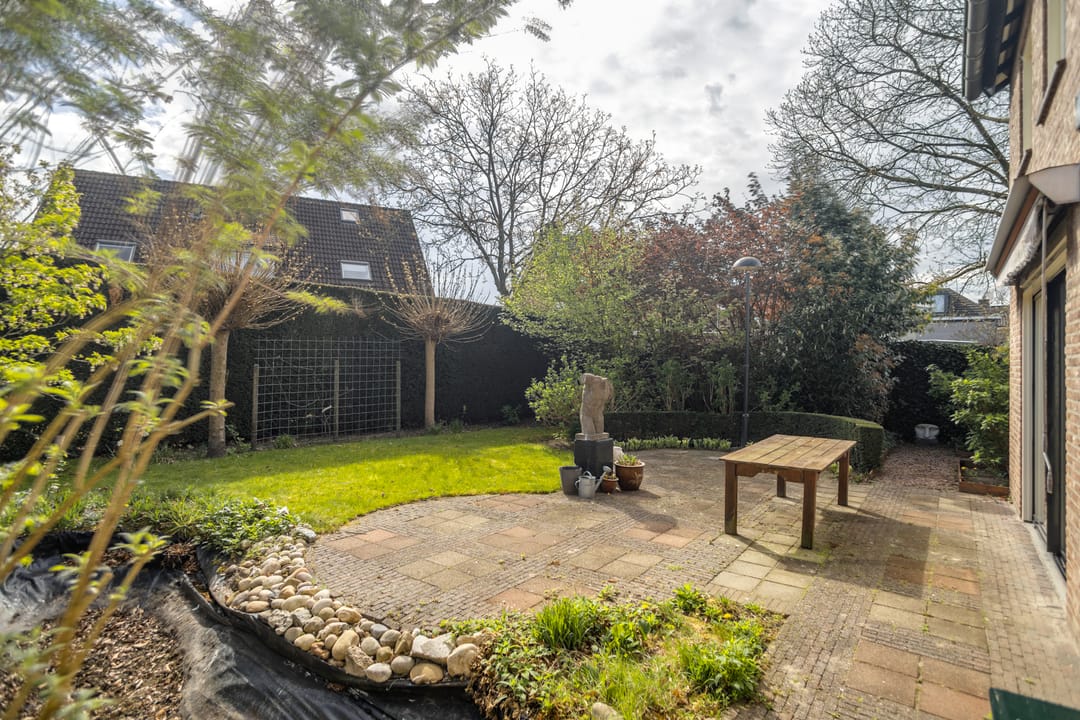 Photo 38 of Pastoor van den Boogaardstraat 11