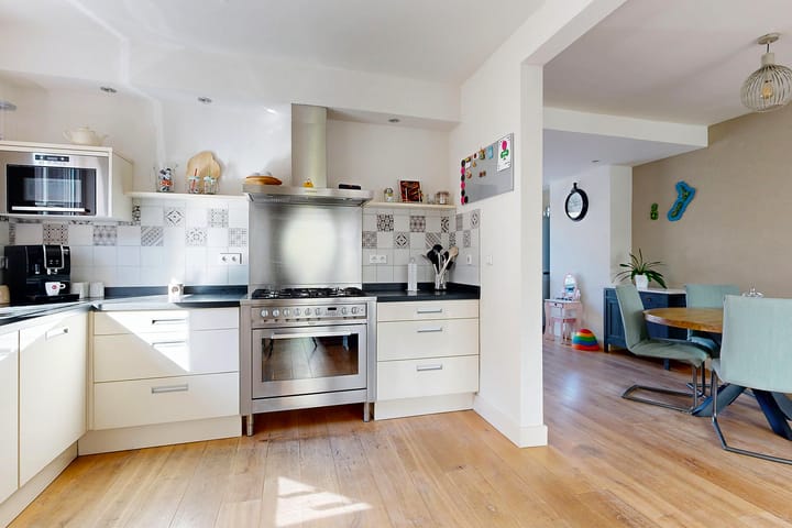 Photo 24 of Daniëlstraat 13