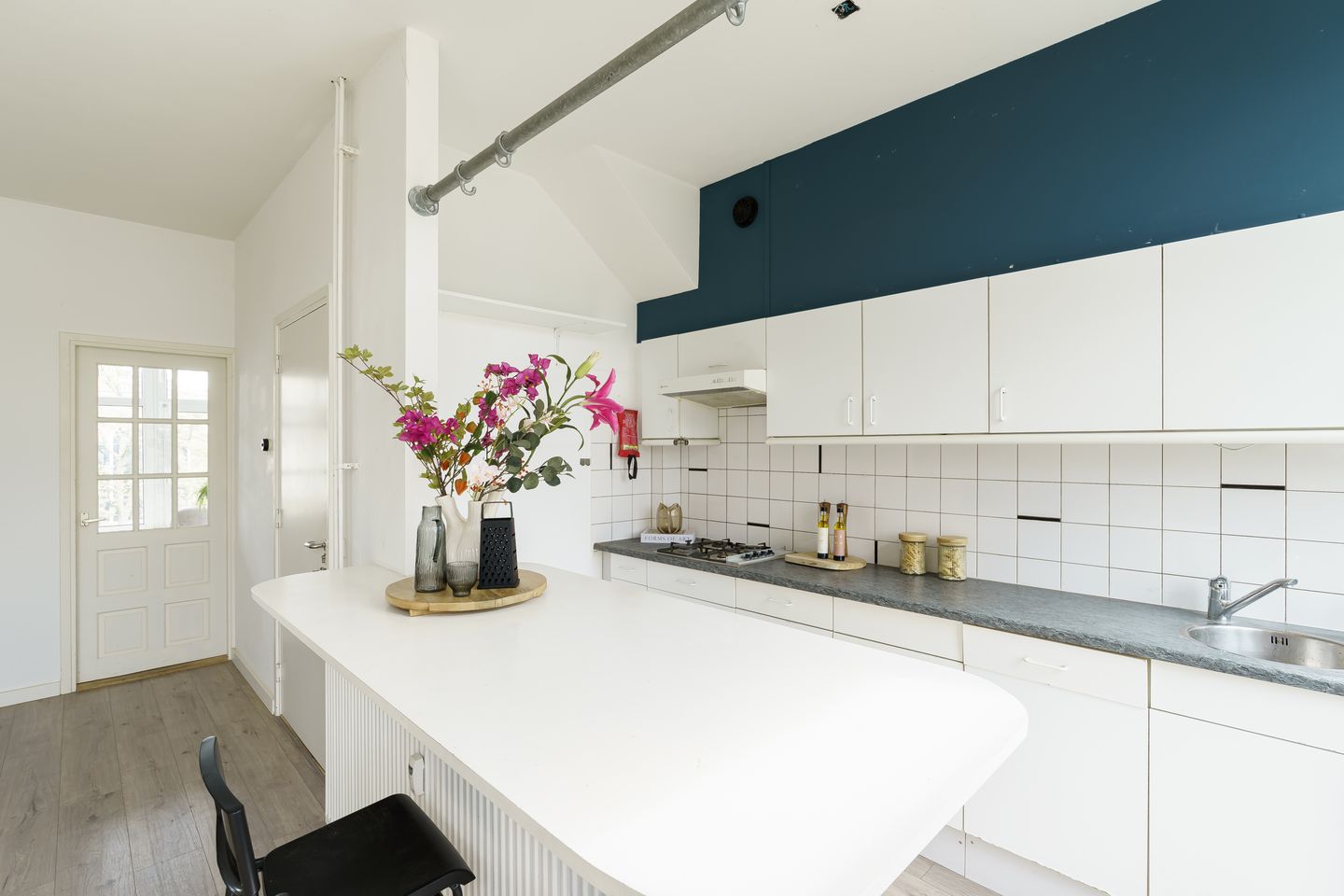 Photo 4 of Nicolaas van der Laanstraat 2-B