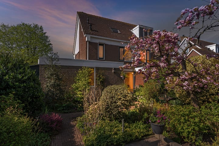 Foto 2 van Bereklauw 23