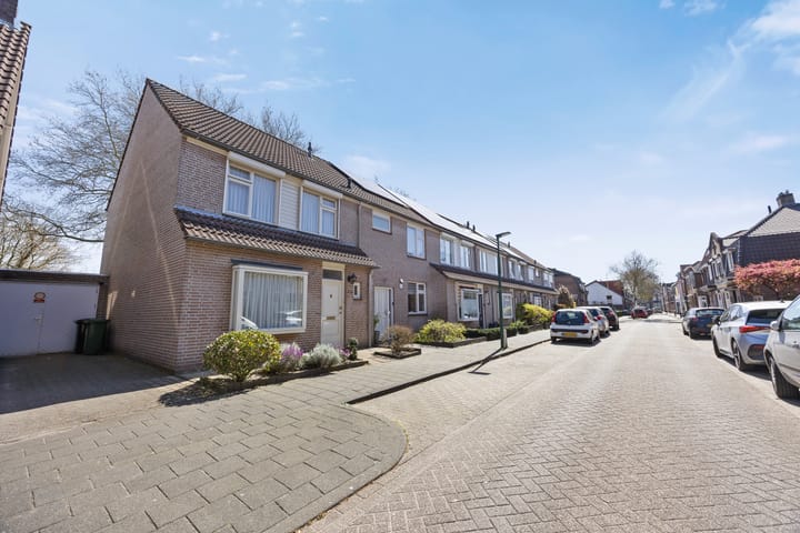 Foto 24 van Doctor van Beurdenstraat 13