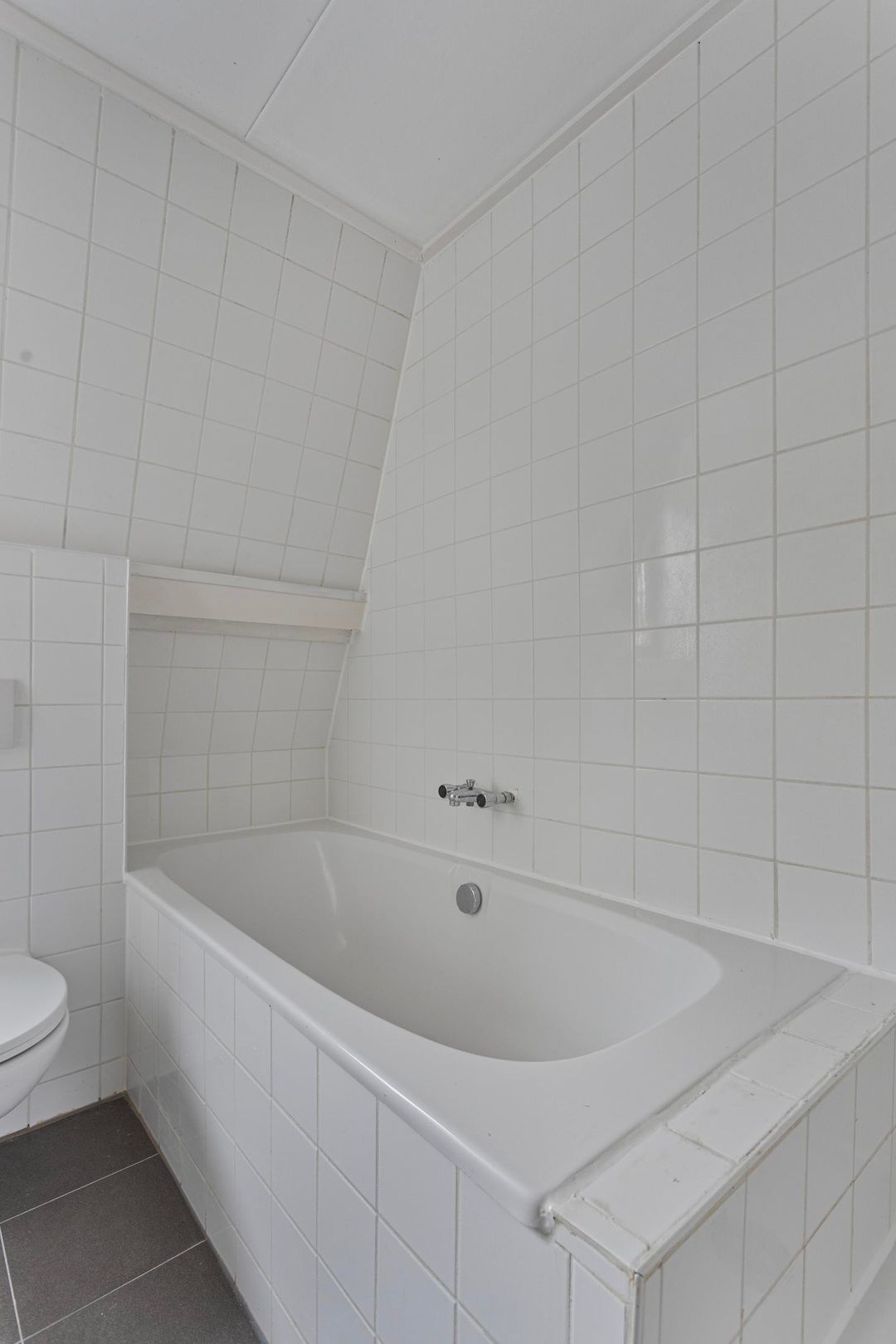 Foto 16 van Bernhardus Bumastraat 26