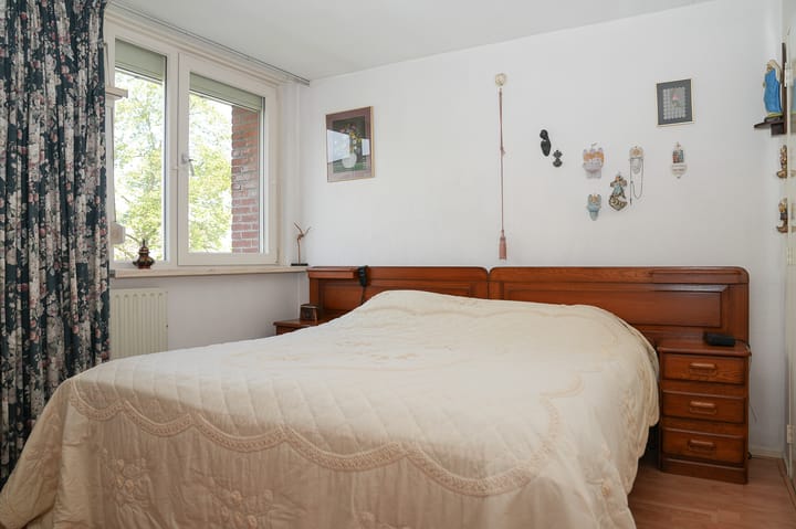 Photo 13 of Michiel de Ruyterstraat 36