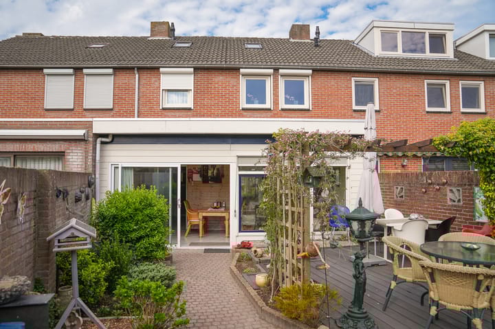 Photo 16 of Michiel de Ruyterstraat 36