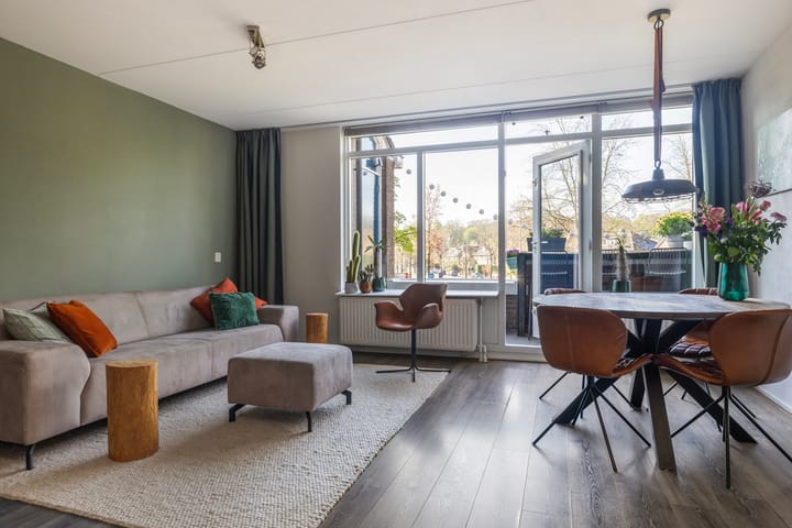 Photo 4 of Huzarenstraat 42