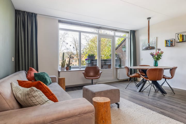 Photo 6 of Huzarenstraat 42