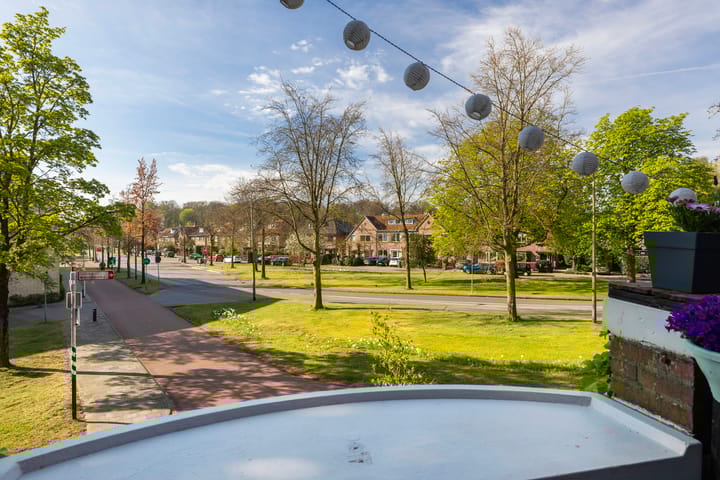 Photo 13 of Huzarenstraat 42