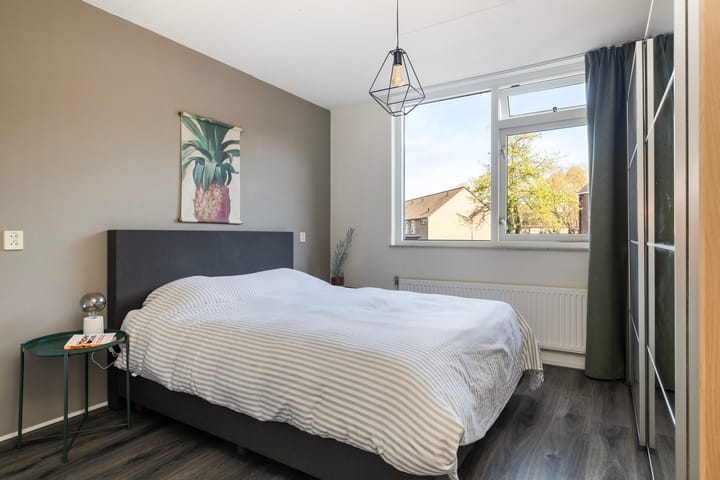 Photo 15 of Huzarenstraat 42