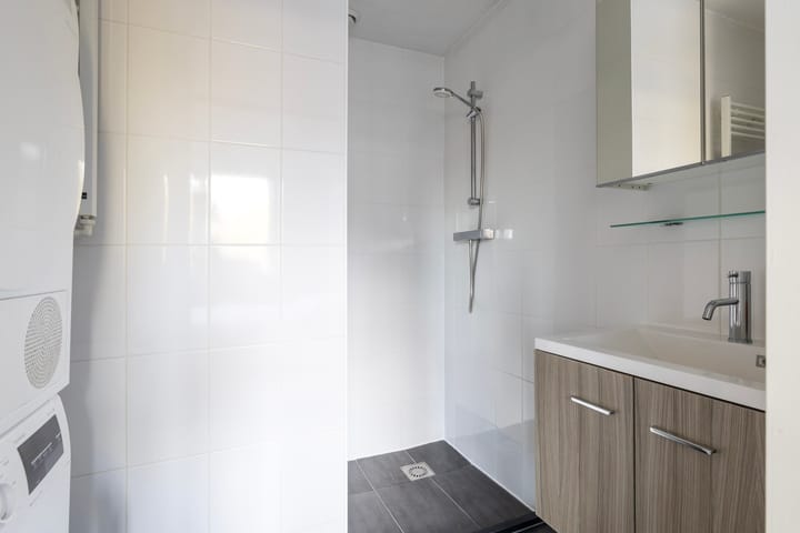 Photo 18 of Huzarenstraat 42