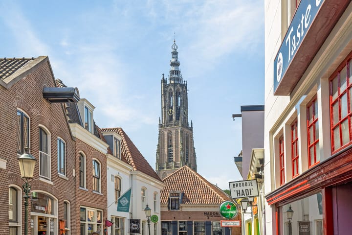 Photo 28 of Huzarenstraat 42