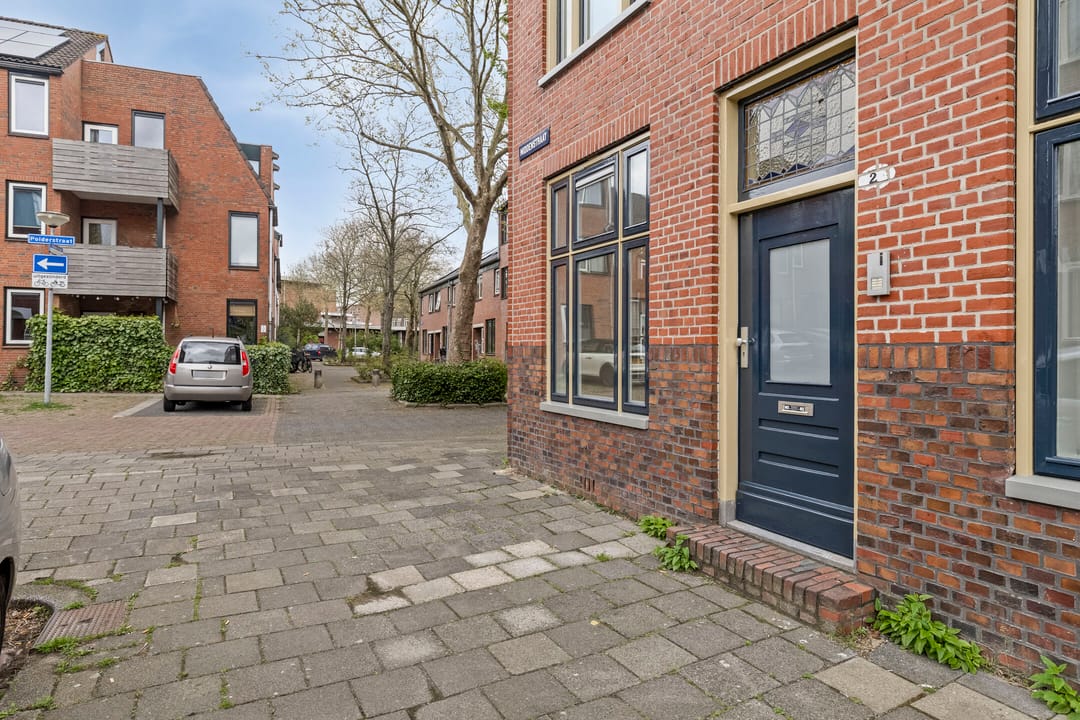 Foto 13 van Middenstraat 2