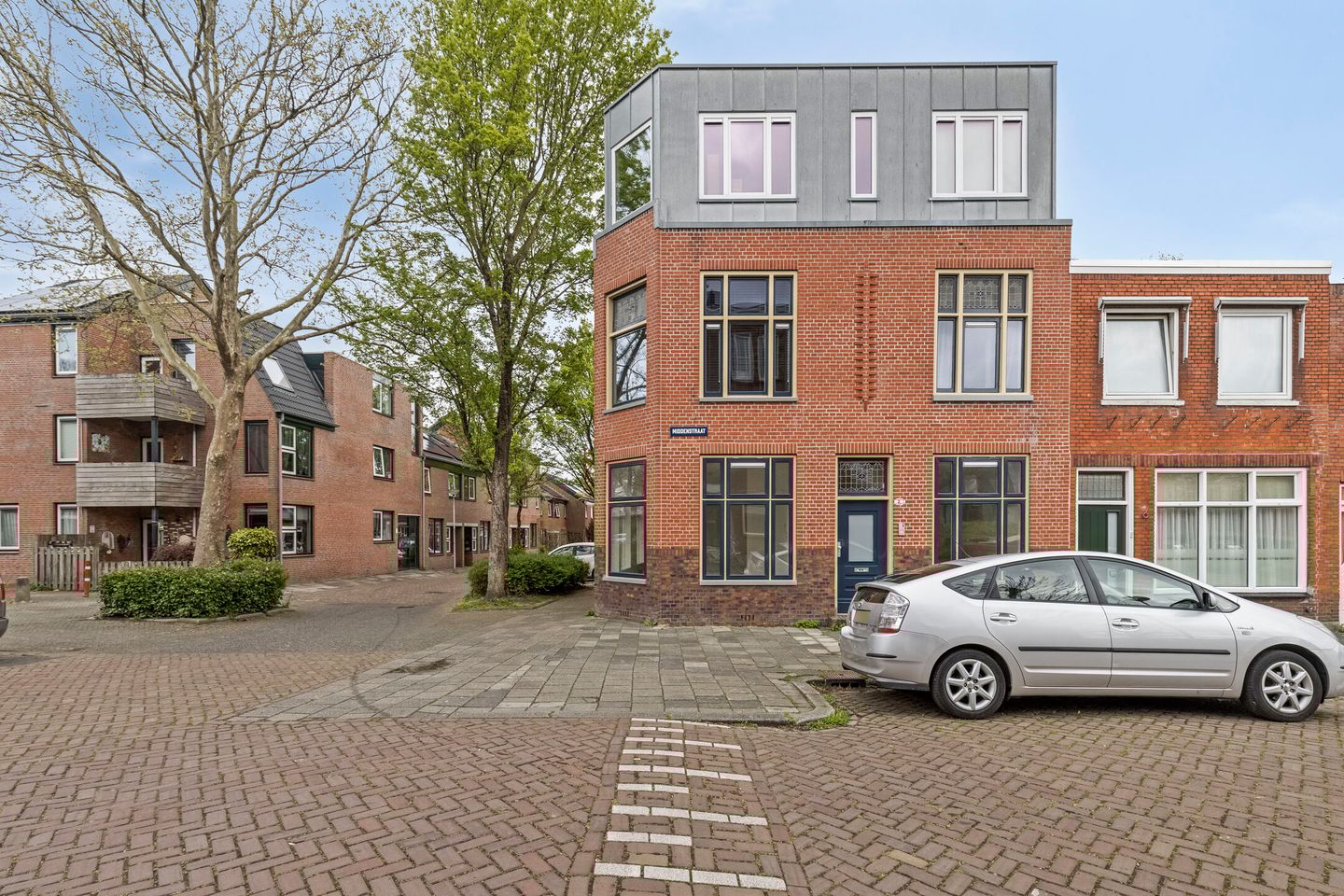 Foto 14 van Middenstraat 2