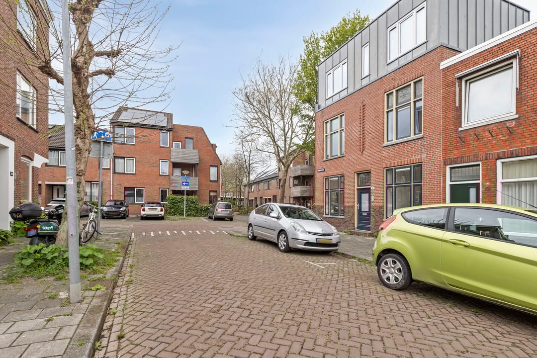 Foto 16 van Middenstraat 2